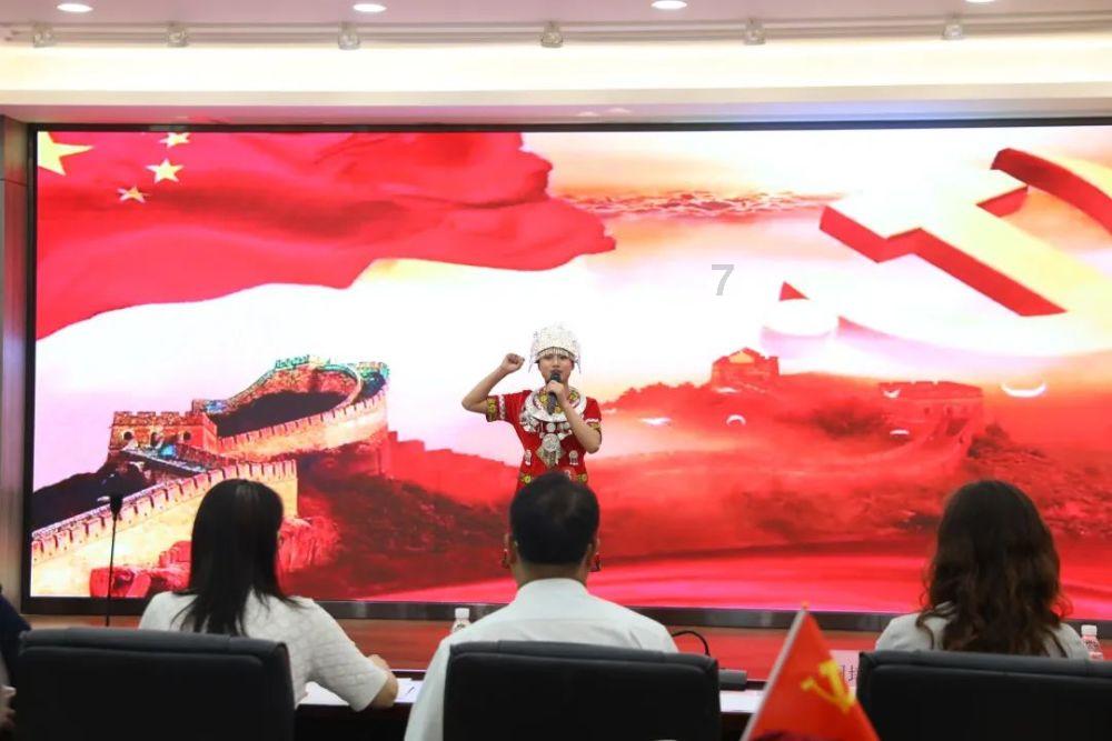 红楼梦:紫鹃说了宝玉几句,没想到宝玉跑出来哭,紫鹃急忙来劝-值得收藏的问答类网站